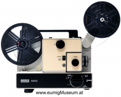 eumig 6020D-Stumm-Schmalfilm-Projektor_mit_Film_Bendschneider